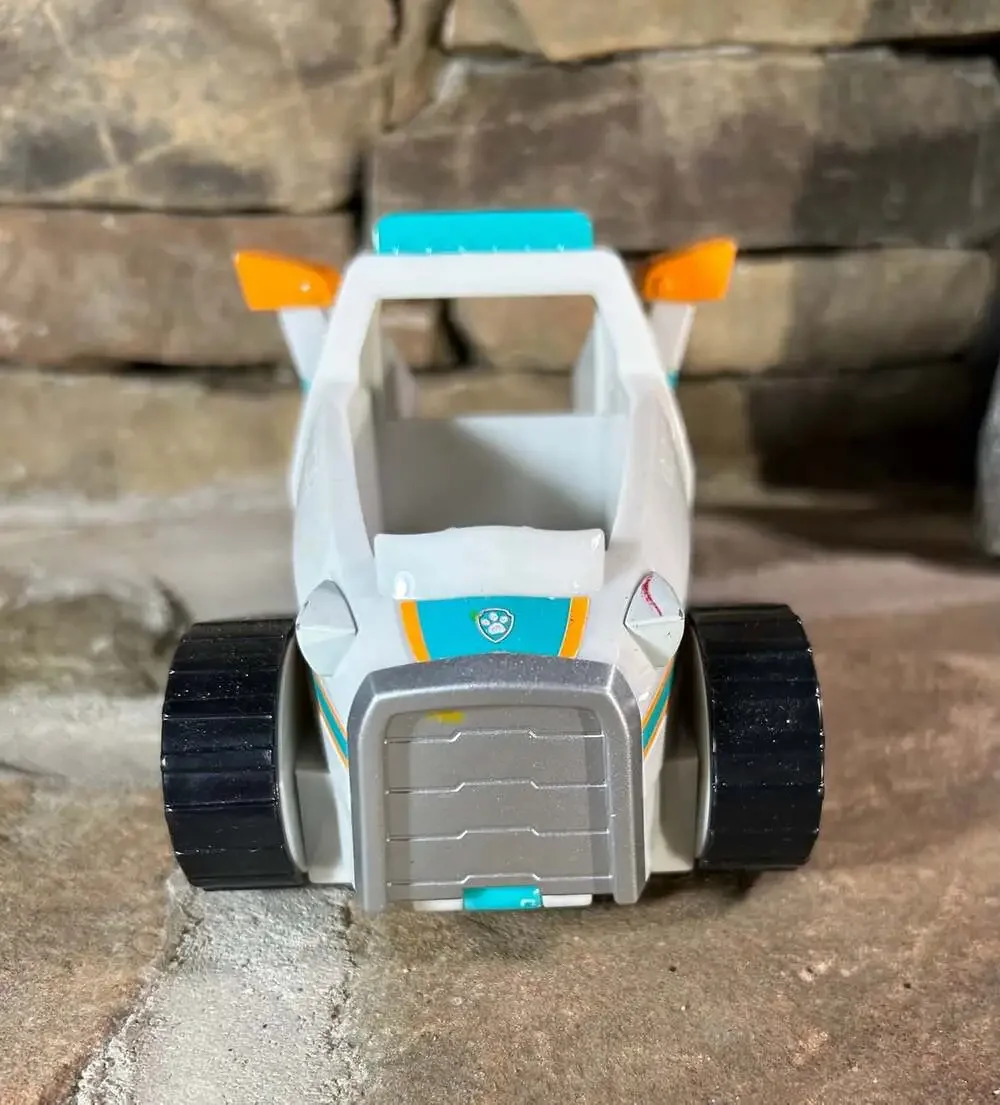Spin Master Paw Patrol  Everest's Rescue Snowmobile Vehicle  Pre-owned